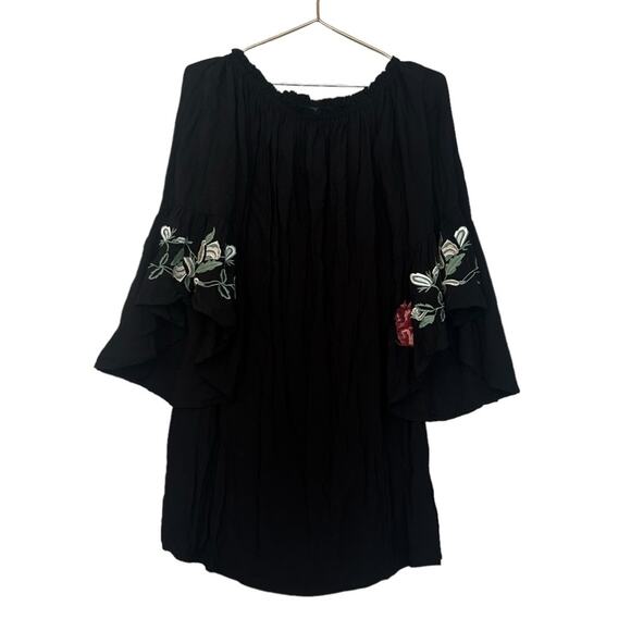 Blue Rain Dresses & Skirts - Blue Rain Off Shoulder Floral Embroidery Dress - Medium